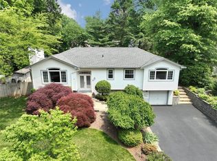 6 Brookhill Dr, West Nyack, NY 10994