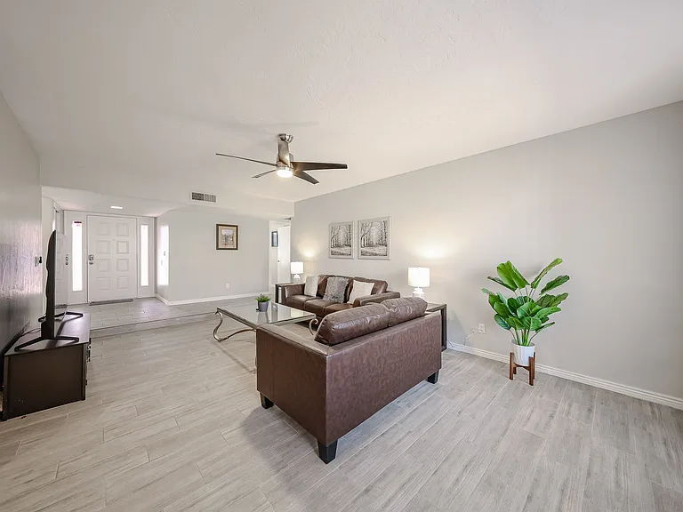 W Campo Bello Dr — Photo 25