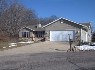 N6752 Turtle Ln, Pardeeville, WI 53954