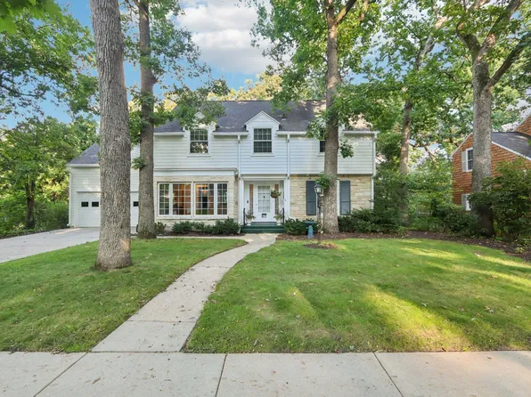 915 Waban Hl, Madison, WI 53711