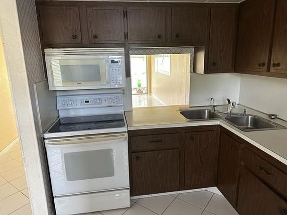 2nd image of 6071 NW 61st Ave