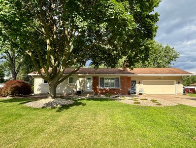 7524 Cherry Ave, Jenison, MI, 49428
