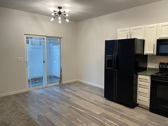 3rd image of 6682 S Pine Landing Way