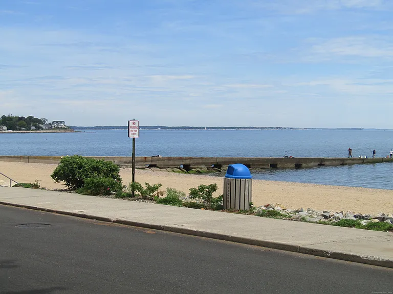 48 Beach Ave — Photo 17