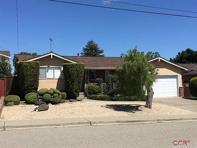 20240 Meadowlark Dr photo 1