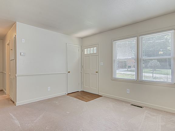 4th image of 908 Newell St