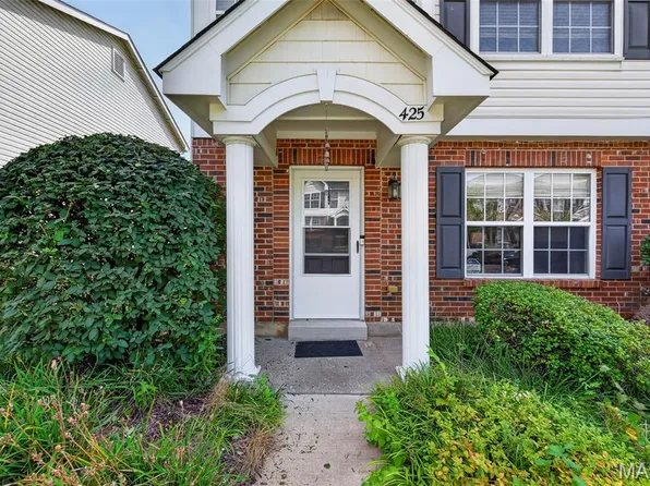 425 Wild Oak Dr, O'Fallon, MO 63368