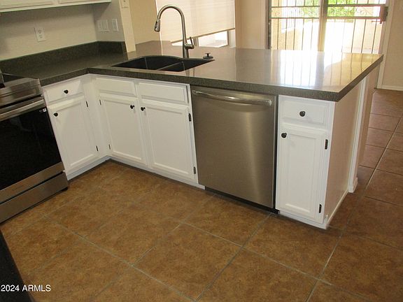 4th image of 1120 N VAL VISTA Drive #75