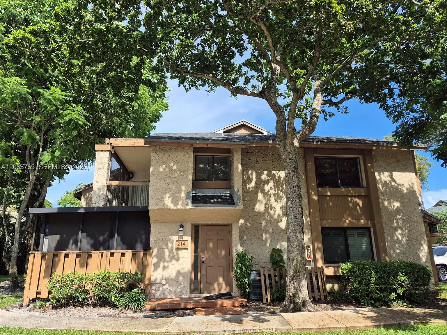 Wimbledon At Jacaranda Co — Photo 2
