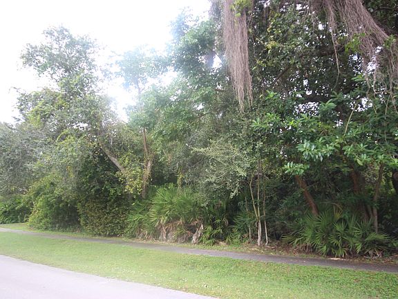 3rd image of 1850 Granada Dr #5