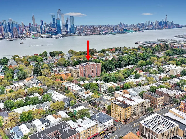 Hamilton Weehawken Residences — Photo 38