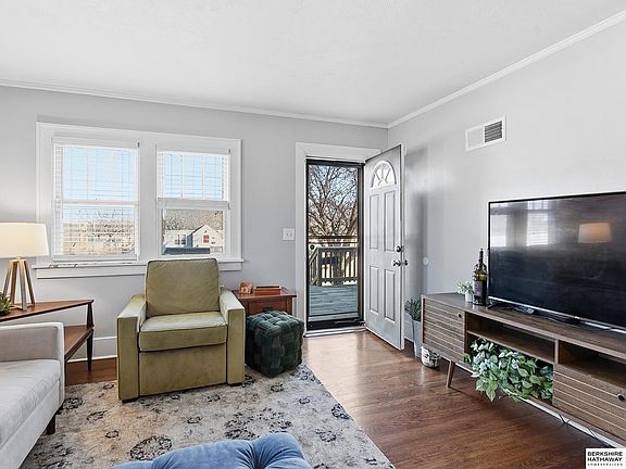 5th image of 3052 S 43rd St