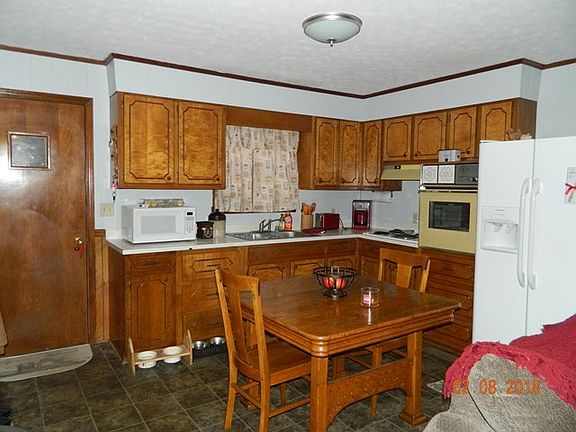 4th image of 216 Williams Ave