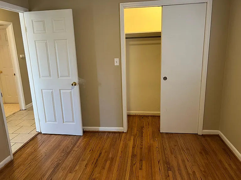 Bedroom & Hallway