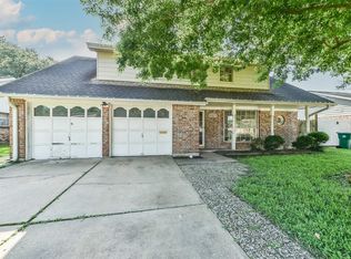 2217 Peach Ln, Pasadena, TX 77502