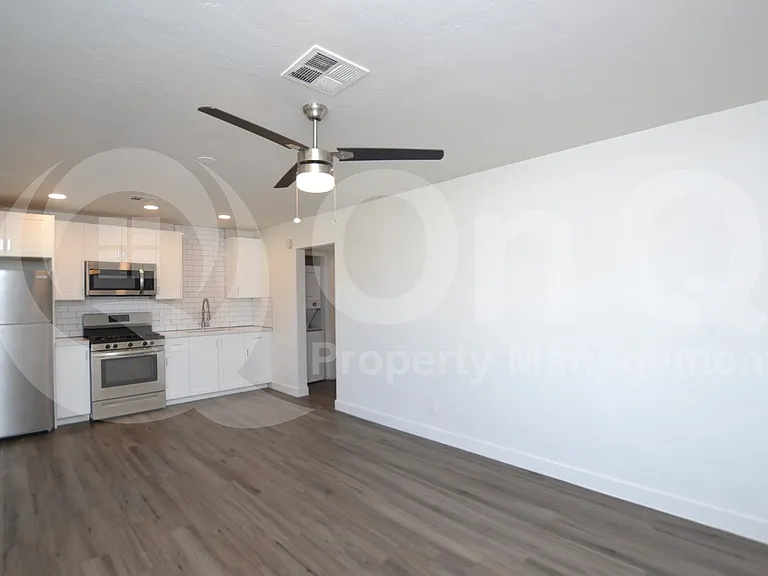 1202 E Kaler Dr #3 — Photo 3