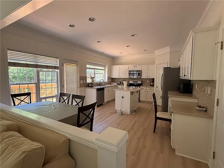 7985 Cavendish Pl — Photo 9