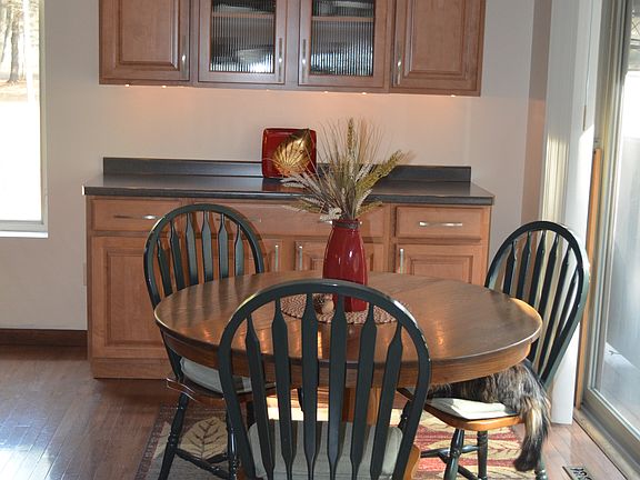 5th image of 811 Fairway Cir