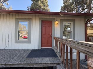 Cozy 1 Bedroom, 1 Bath Apartment Located In Popular Old Mill District, Bend, OR 97702