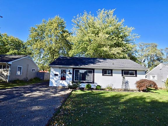 5th image of 217 Peterson Ave