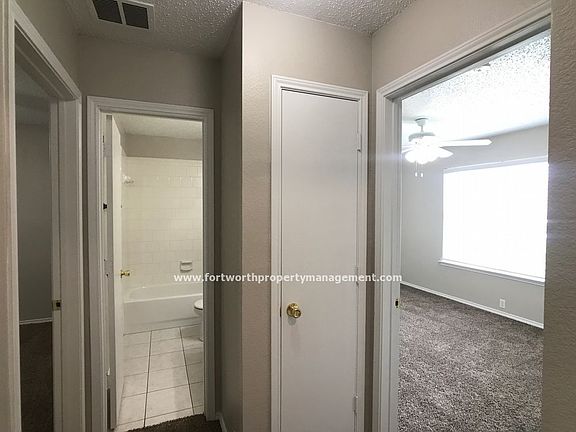 3rd image of 1306 Gilday Dr