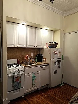 Rented by Keller Williams NYC | media 35