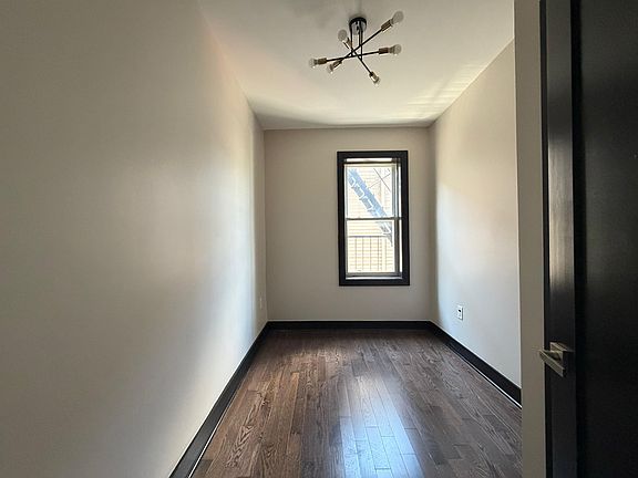 4th image of 55 Lincoln St APT 207