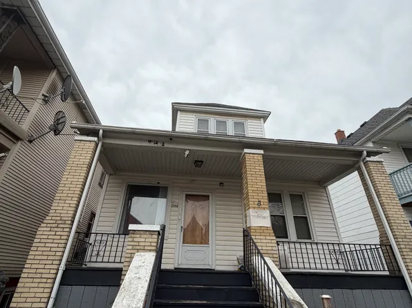 2148 Trowbridge St #1, Hamtramck, MI 48212