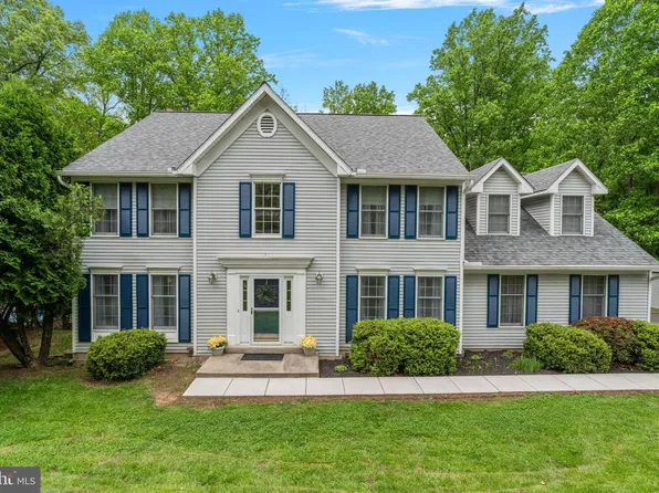 738 Norfolk Ln, Langhorne, PA 19053