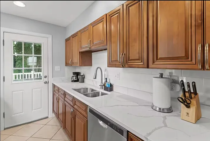 2 Burgundy Ct — Photo 10