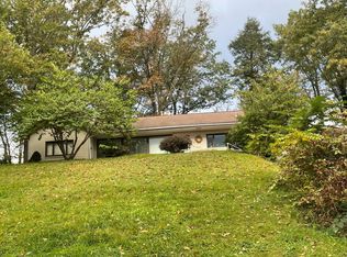 8 Ridgewood Ter, Lewistown, PA 17044
