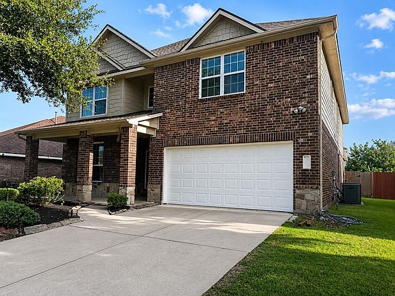 2nd image of 8714 Elm Drake Ln