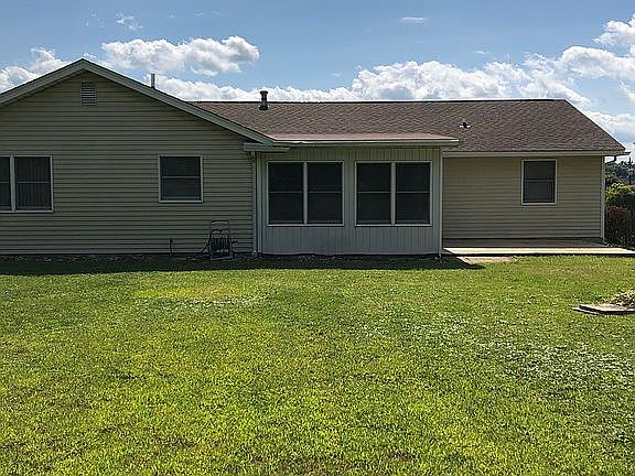 3rd image of 786 Trailwood Dr