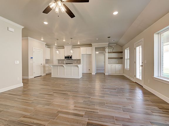 Example of Ashland Floor Plan - Features and Finishes may vary based on product availability