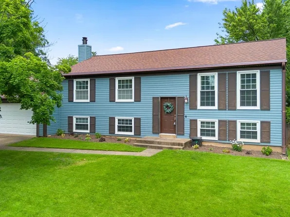1236 Summerfield Dr, Herndon, VA 20170