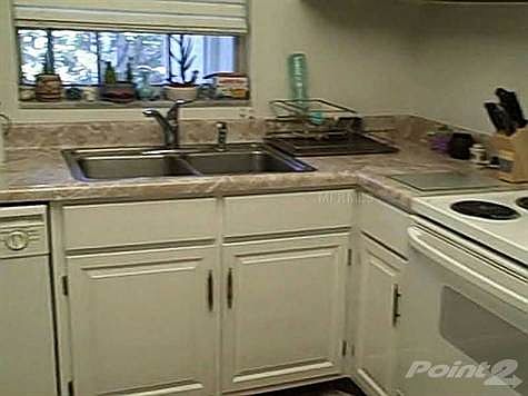 4th image of 8810 Bay Pointe Dr #109