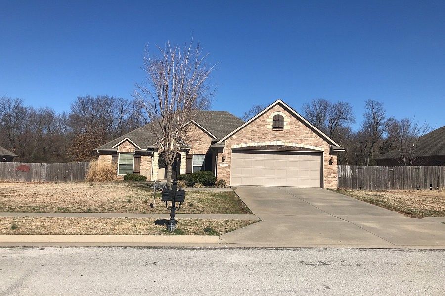 1st image of 3672 W Mountain View Dr