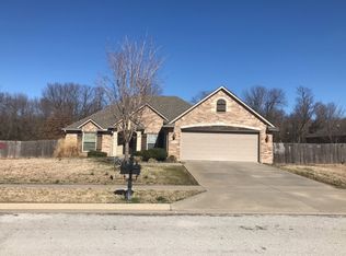 3672 W Mountain View Dr, Fayetteville, AR 72704