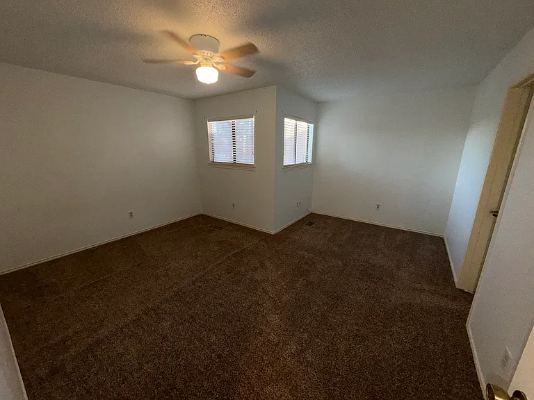 5180 Middlecoff Rd #C — Photo 4