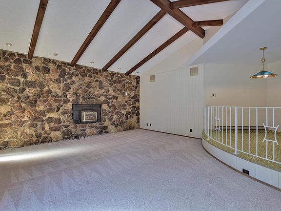 5th image of 217 Stockbridge Ave