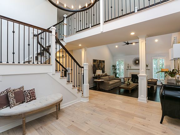 2nd image of 4 Charlotte Ct