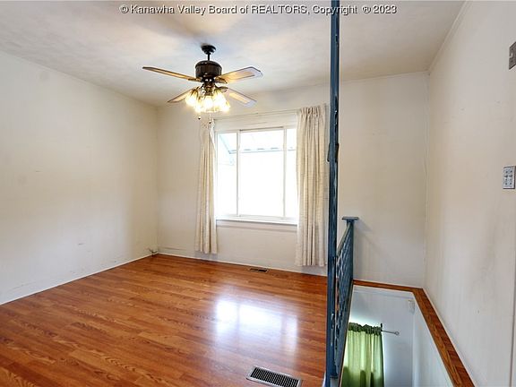 3rd image of 238 11th Ave