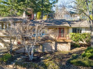 1025 Pinecrest Ter, Ashland, OR 97520