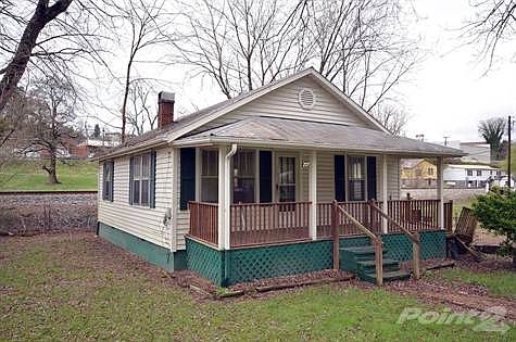 207 Magnolia Avenue