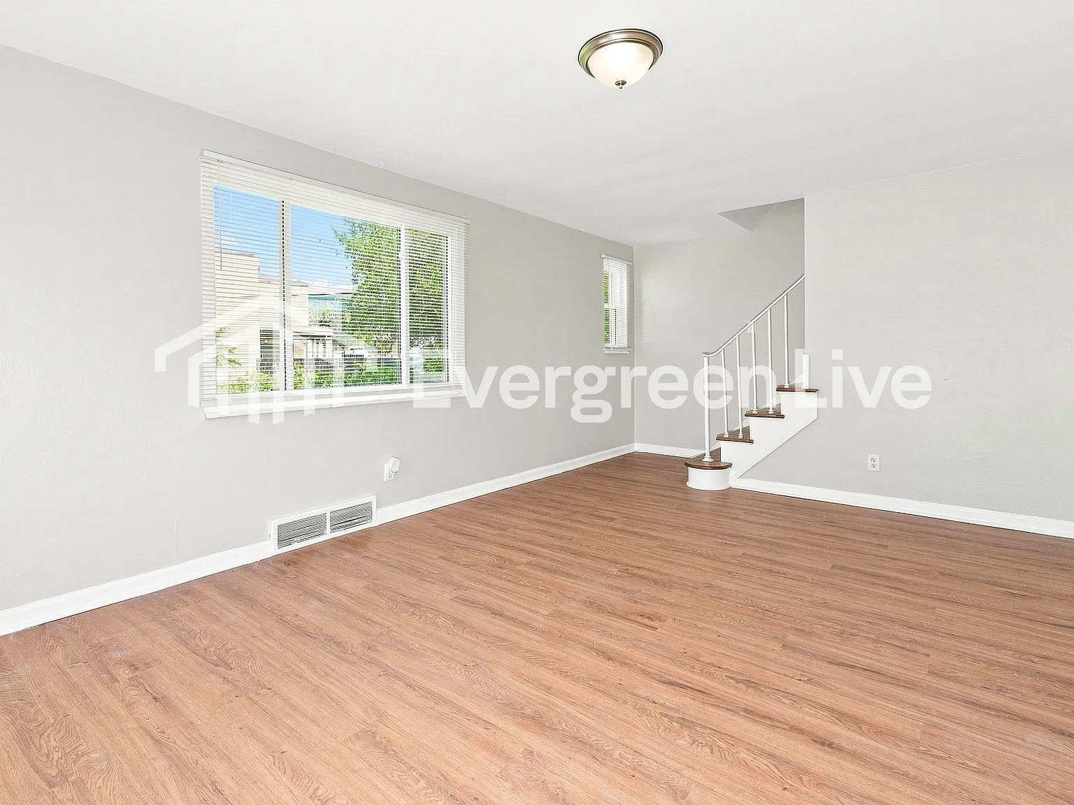 4 bed, 1.0 bath, 1092 sqft, $1,395 — Photo 4