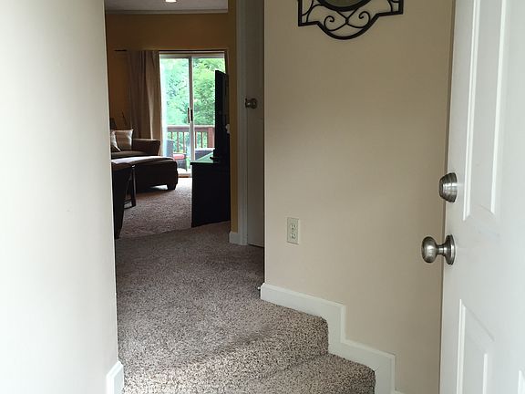 Entry with hardwood landing