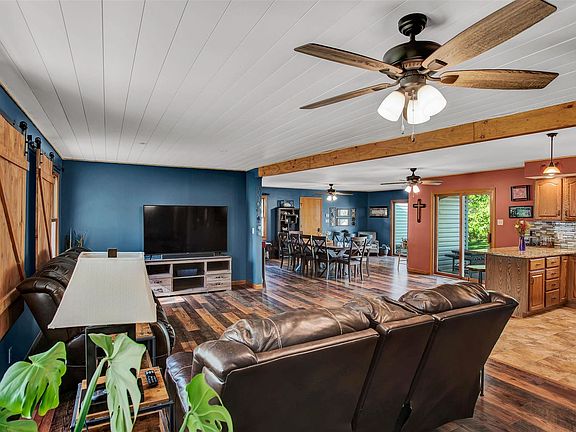 5th image of 3725 Oakwood Dr