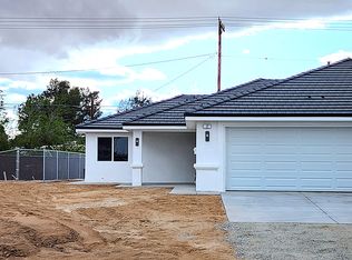 14140 Dos Palmas Rd, Victorville, CA 92392