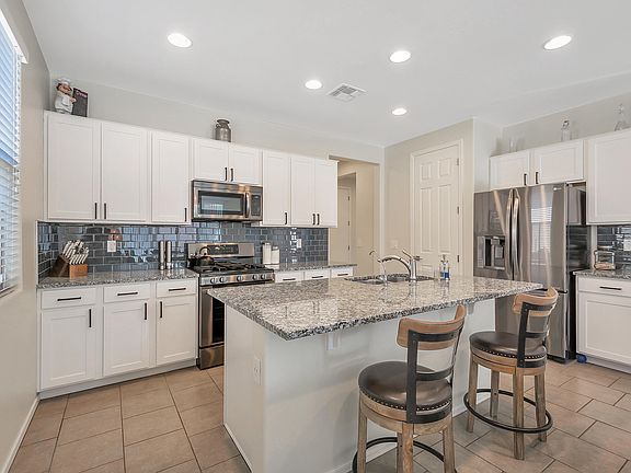 2nd image of 4399 W Kirkland Ave