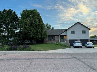 1370 J St, Gering, NE 69341